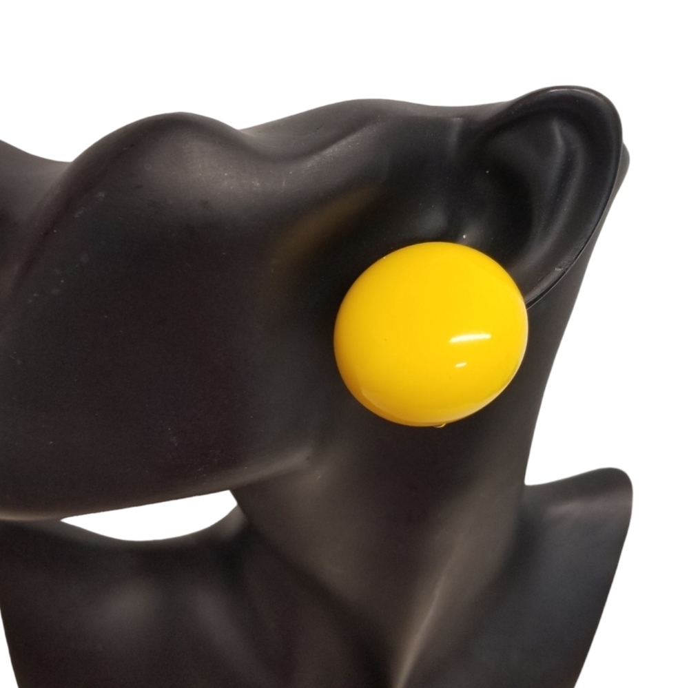 PARK LANE VINTAGE NWOT LARGE BRIGHT YELLOW ENAMELED METAL CLIP ON EARRRINGS